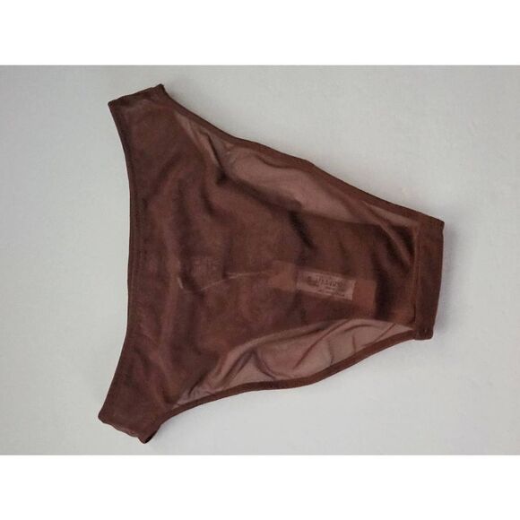 Skims hi cut panty Nwt - Picture 6 of 8
